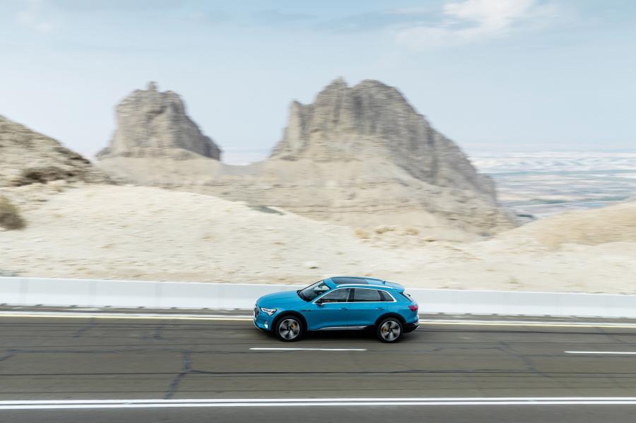  Audi e-tron 55 Quattro 2019 года  (WW) (фото 166 из 452)